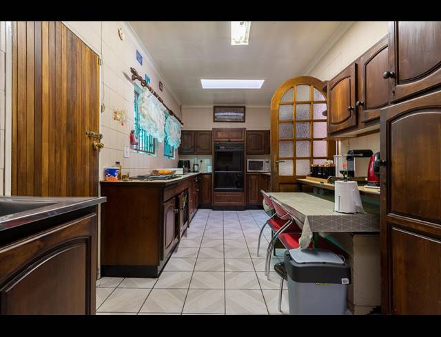 4 BEDROOM HOUSE FOR SALE IN GLENVISTA